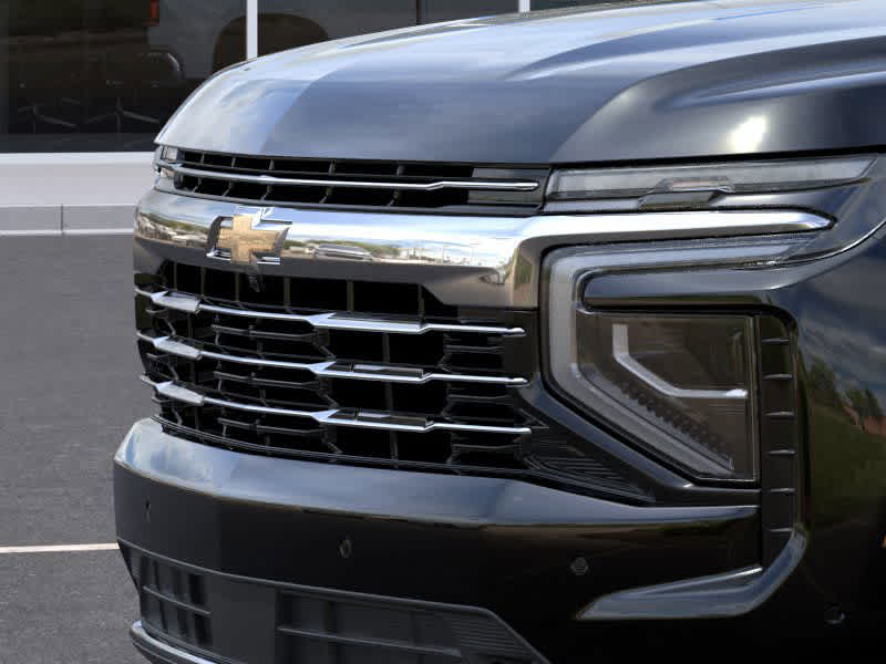 2025 Chevrolet Suburban LT photo 13