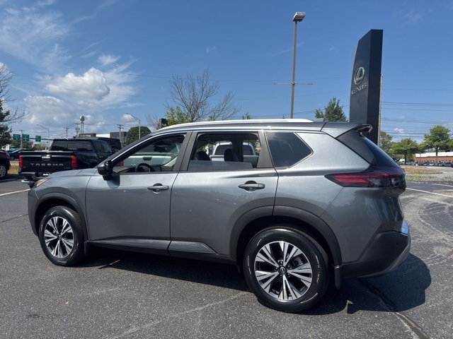 2023 Nissan Rogue SV photo 5