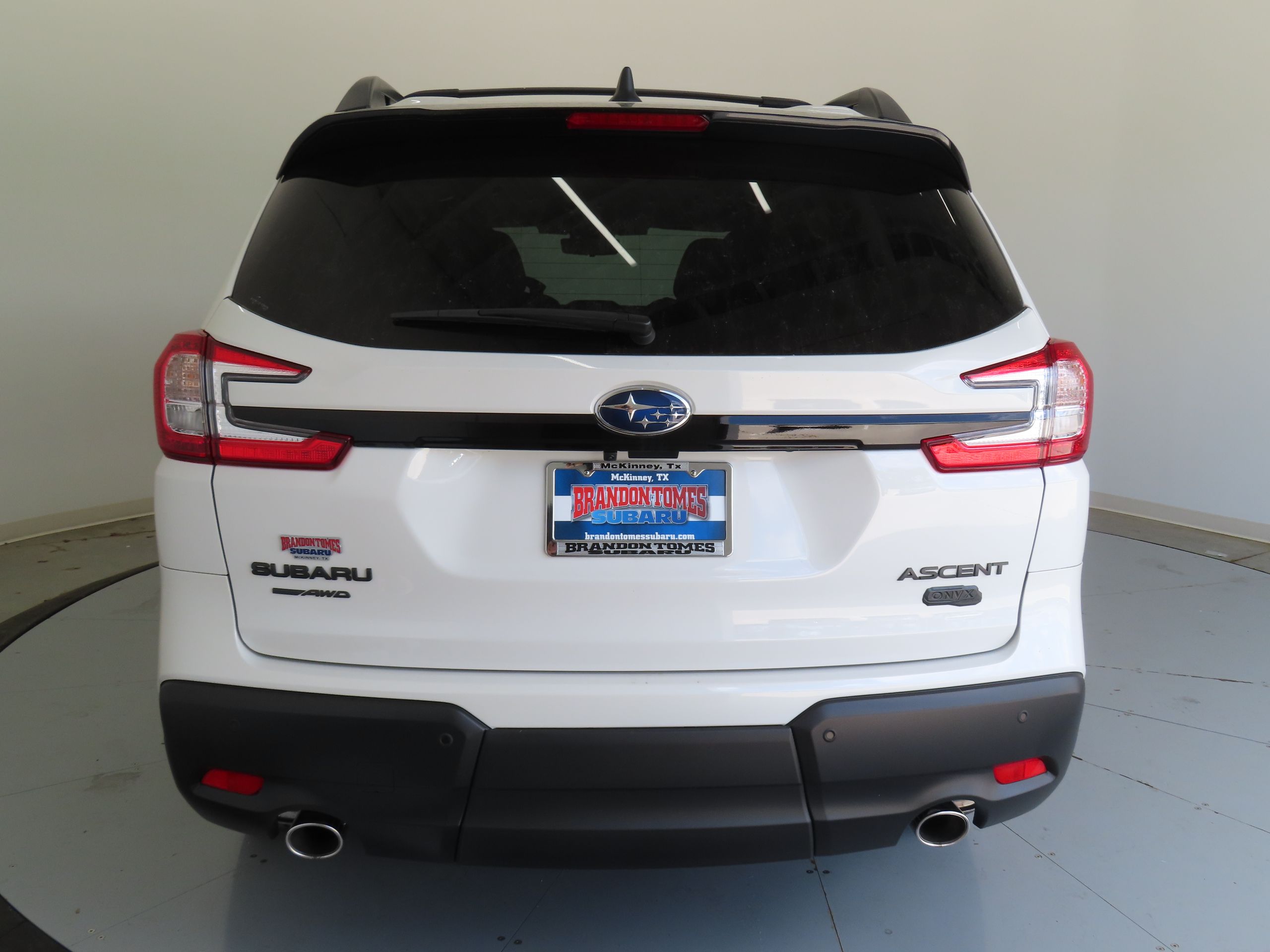 2025 Subaru Ascent Onyx Edition Touring photo 4
