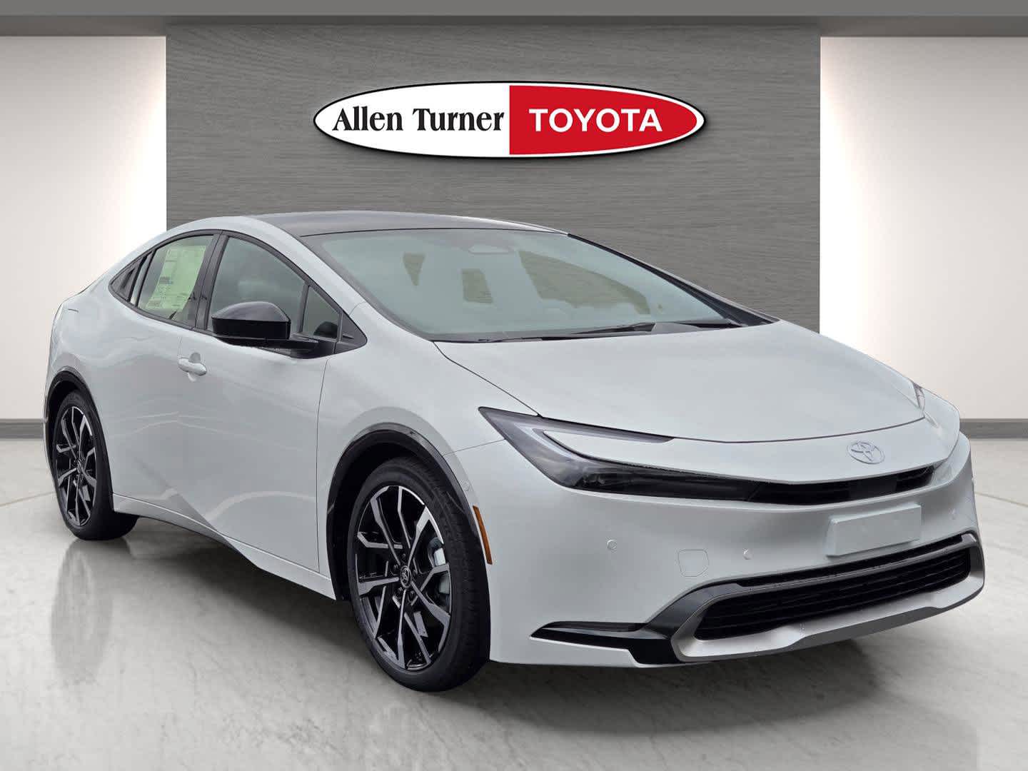 2026 Toyota Prius XSE Premium's photo