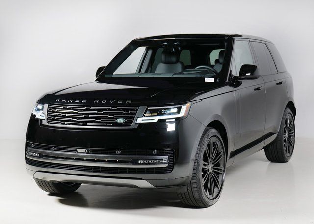 2025 Land Rover Range Rover SE's photo