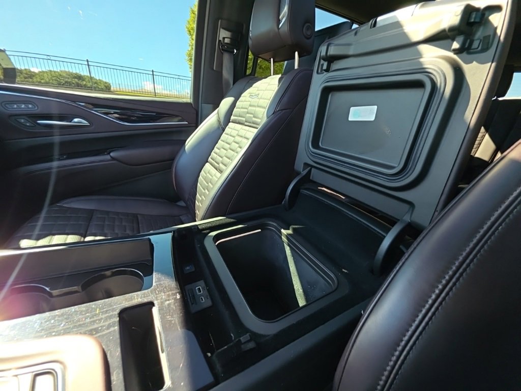 2024 Cadillac Escalade V-Series photo 34