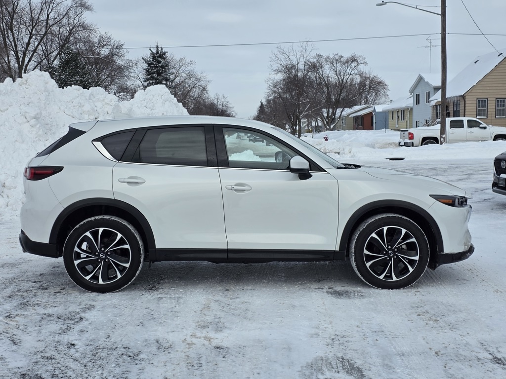 2023 Mazda CX-5 S Premium package's photo