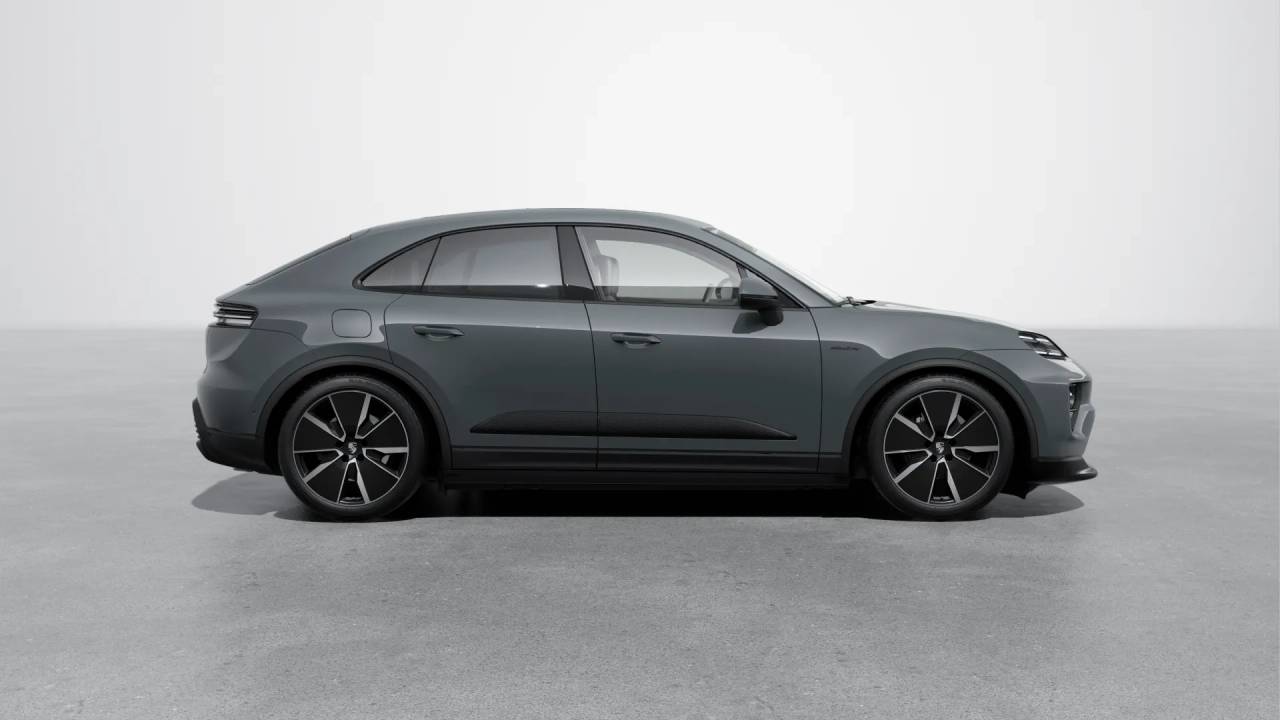 2025 Porsche Macan 4 Electric photo 7