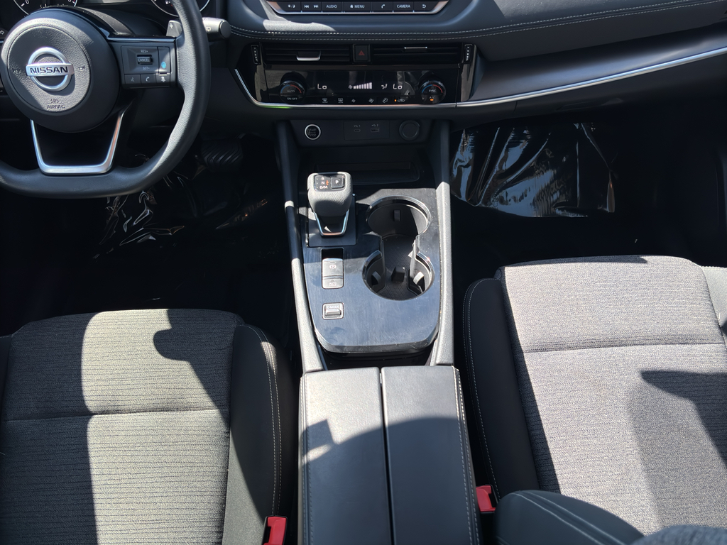 2021 Nissan Rogue SV photo 19