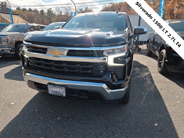2025 Chevrolet Silverado 1500 LT photo 4