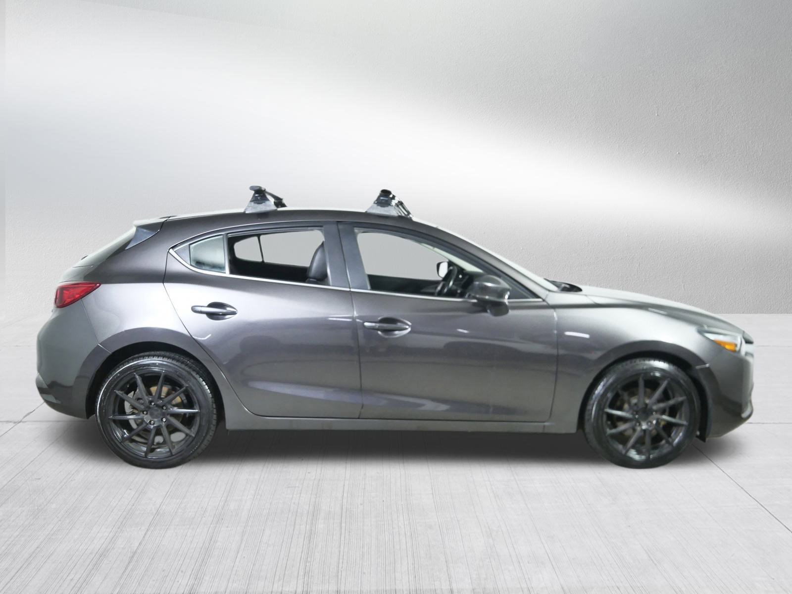 2017 Mazda Mazda3 Touring photo 8