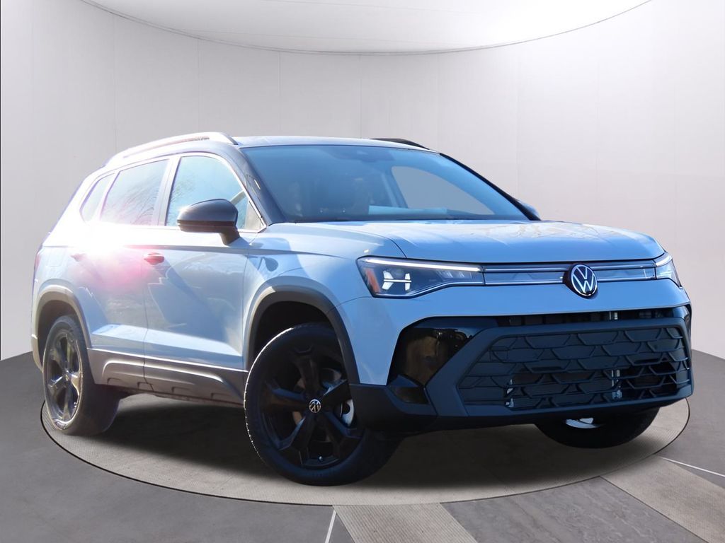 2025 Volkswagen Taos SE photo 2