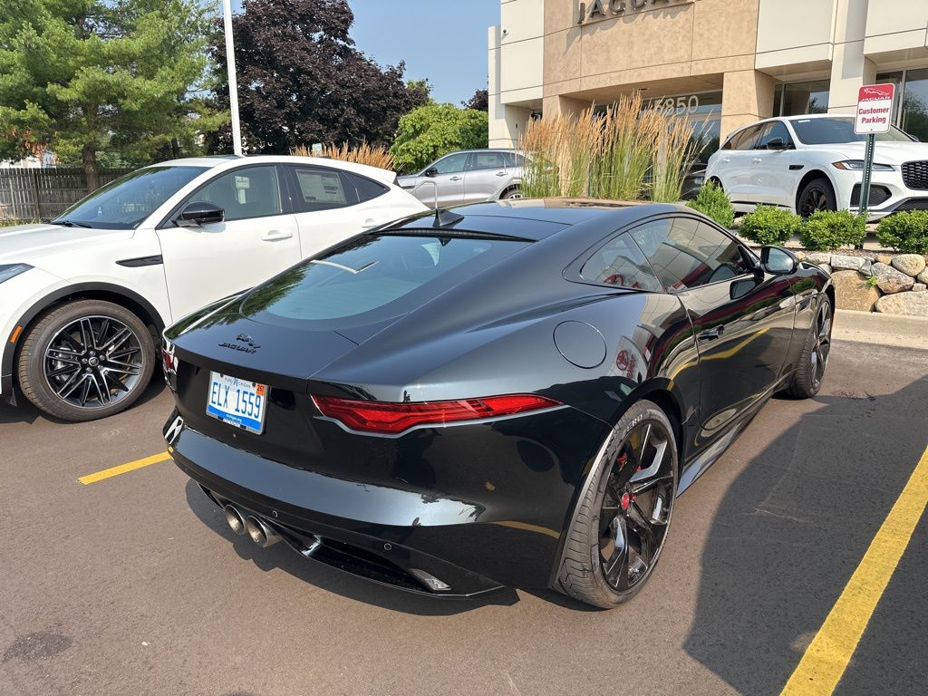 2021 Jaguar F-TYPE R-Dynamic photo 5