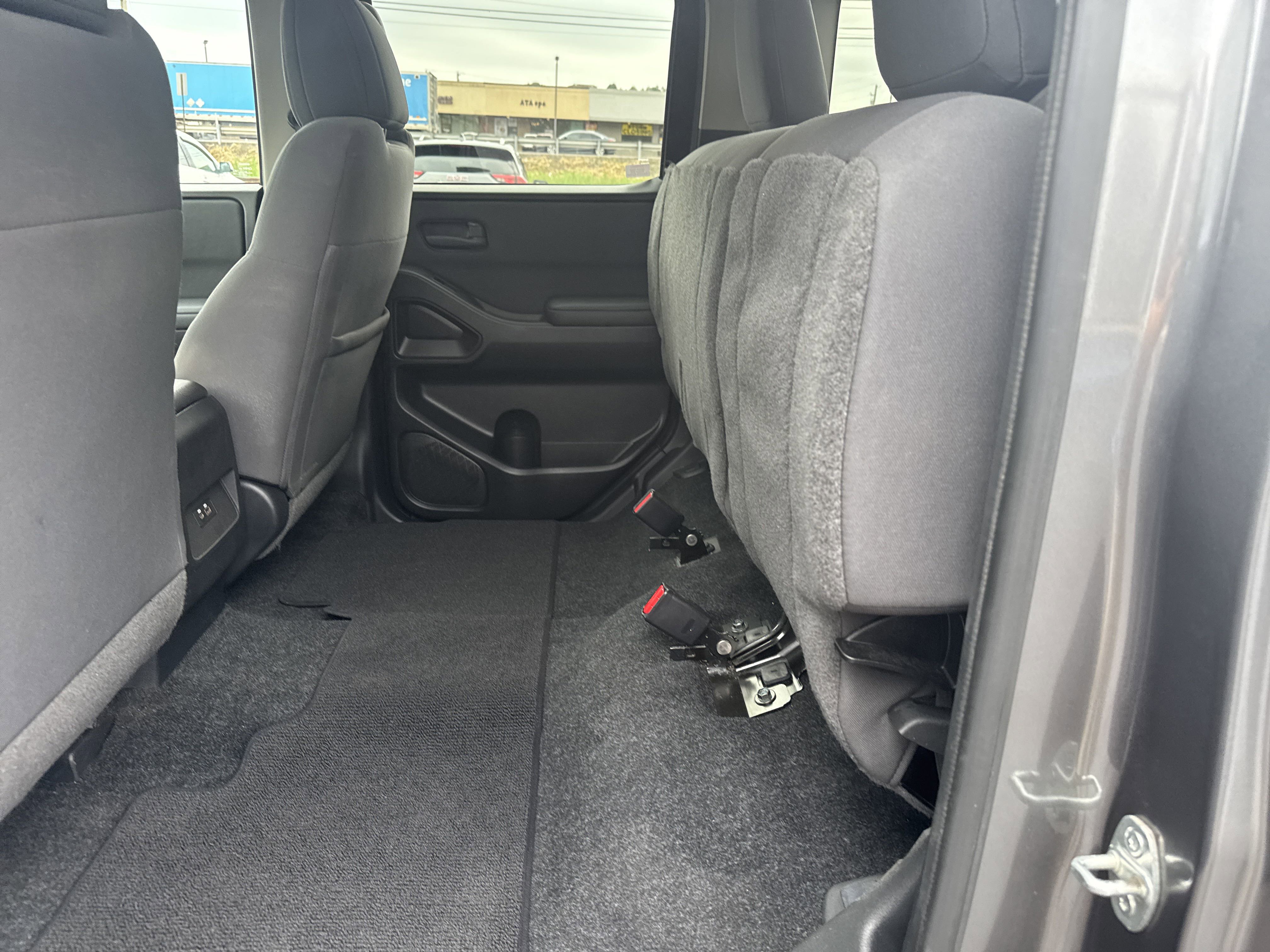 2023 Nissan Frontier Crew Cab S photo 2