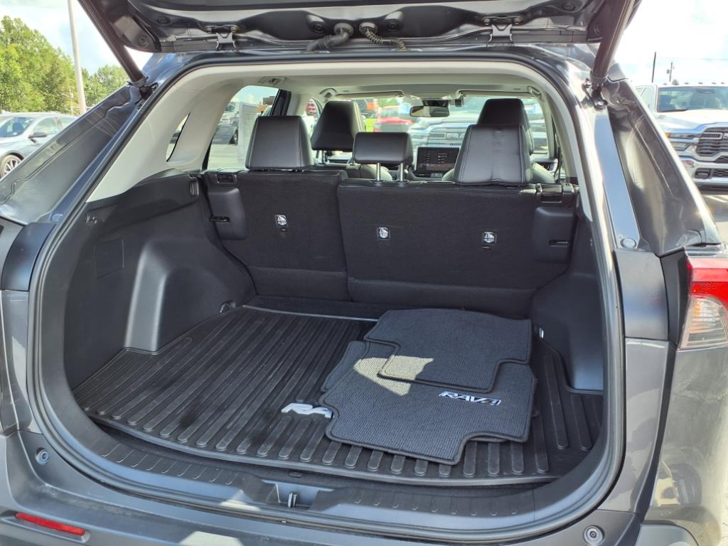 2023 Toyota RAV4 XLE Premium photo 21
