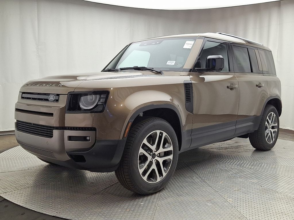 2026 Land Rover Defender S's photo