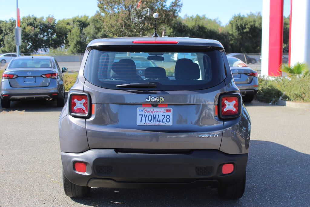 2017 Jeep Renegade Sport photo 7