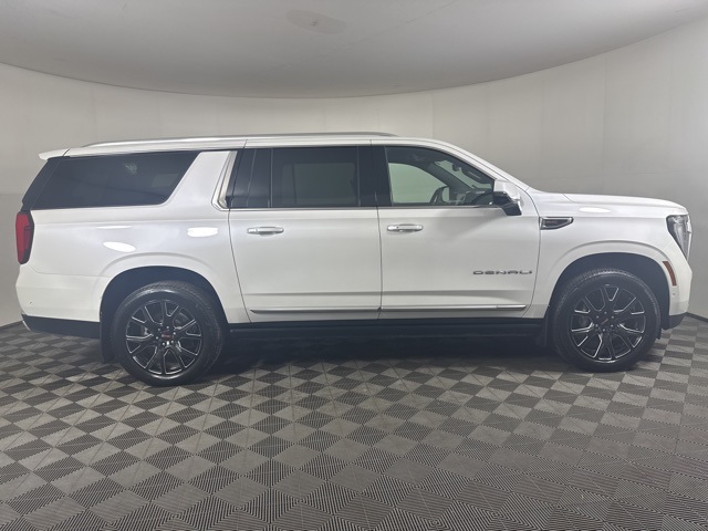 2025 Gmc Yukon XL Denali photo 2