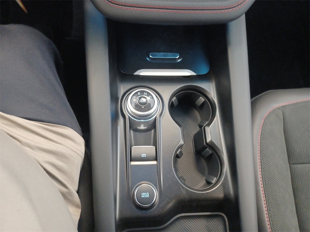 2025 Ford Explorer ST photo 30