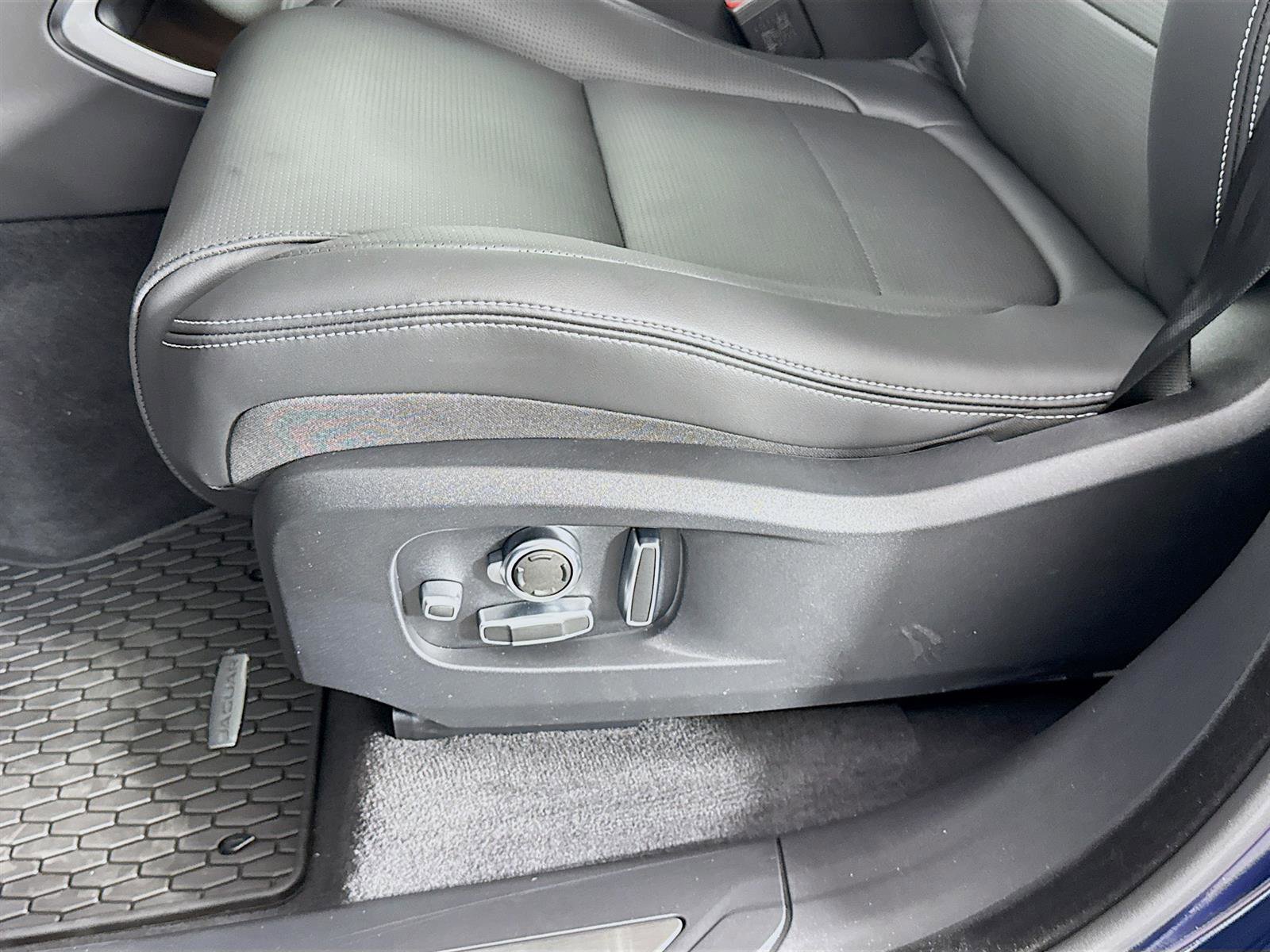 2026 Jaguar F-PACE P250 R-Dynamic S photo 18