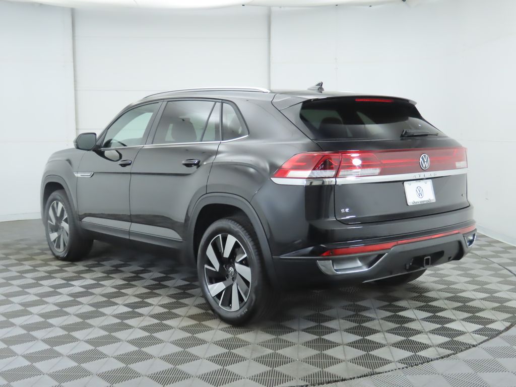 2026 Volkswagen Atlas Cross Sport SE Technology photo 4