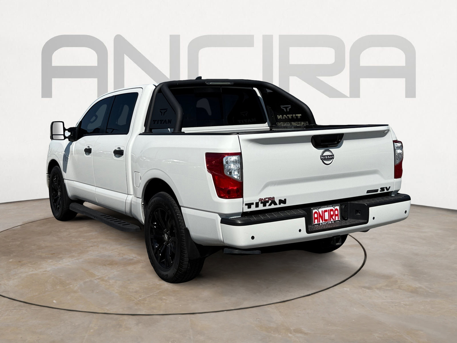 2023 Nissan Titan SV photo 7
