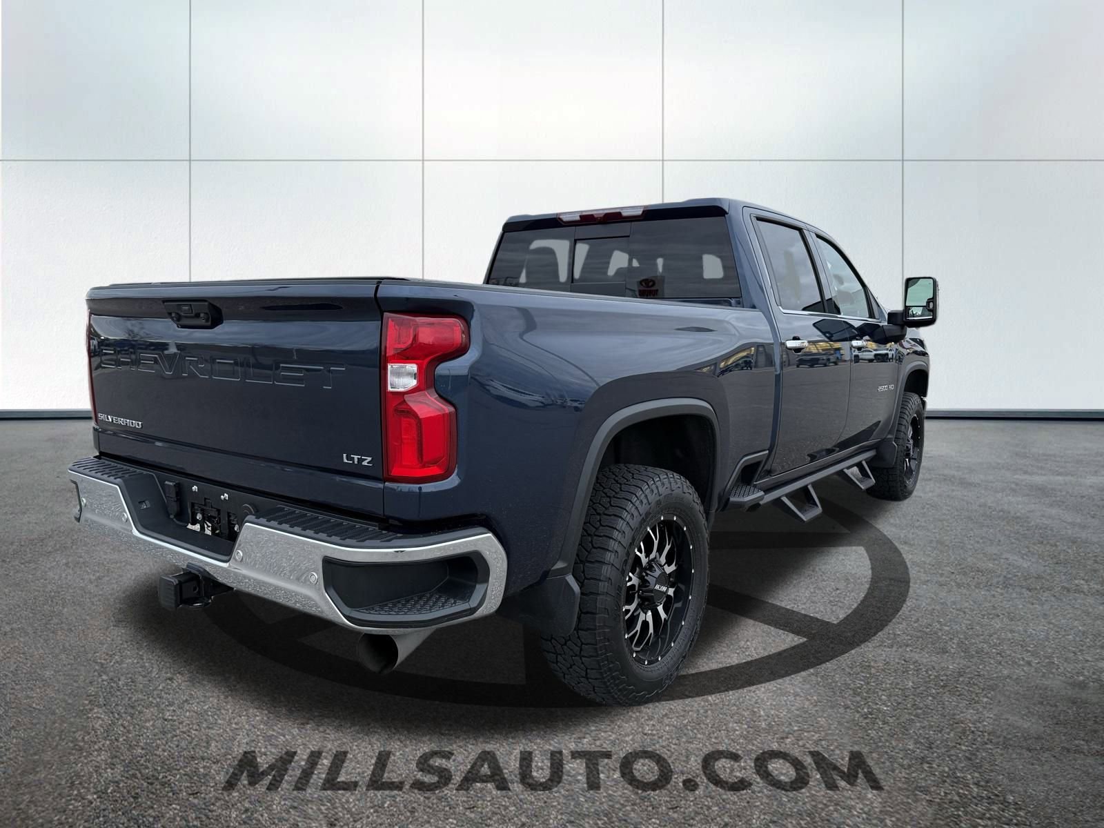 2020 Chevrolet Silverado 2500HD LTZ photo 3