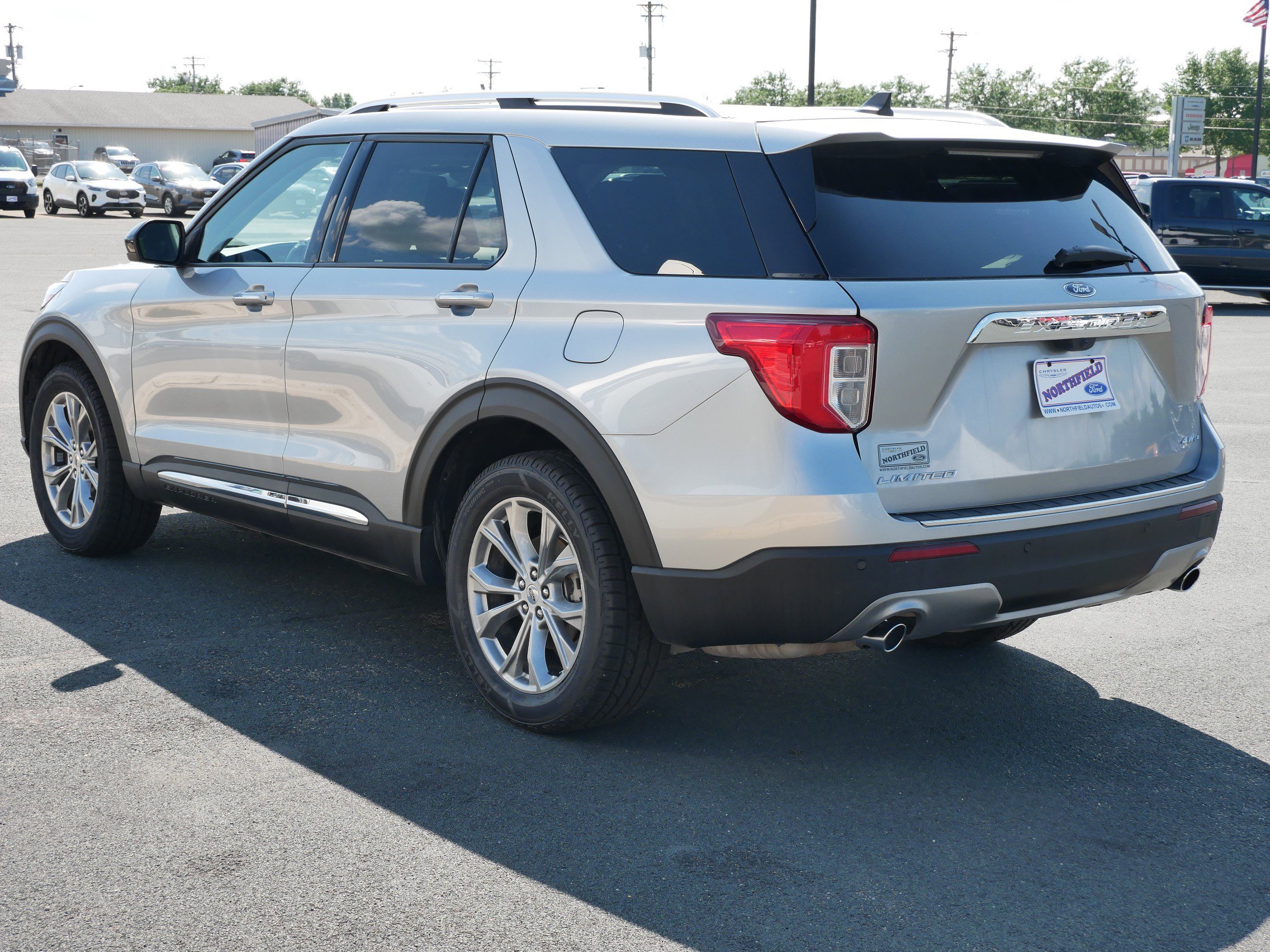 2023 Ford Explorer Limited photo 6