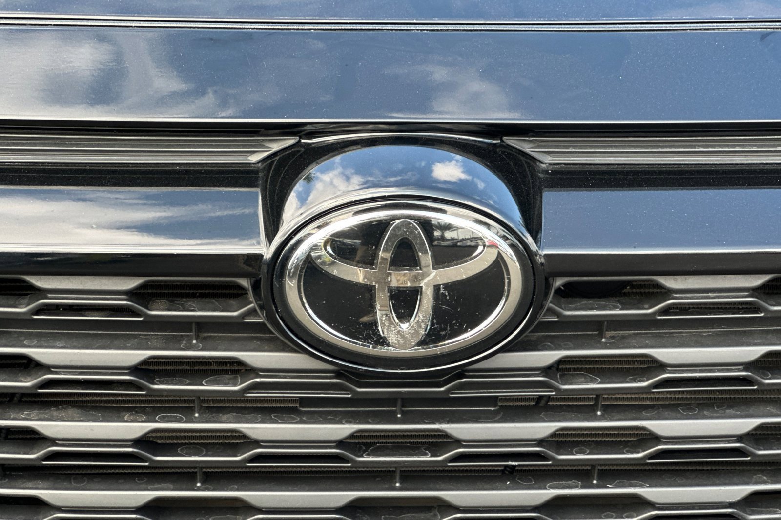 2022 Toyota RAV4 XLE photo 35