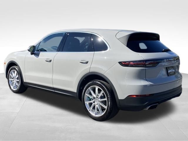 2020 Porsche Cayenne Base photo 2