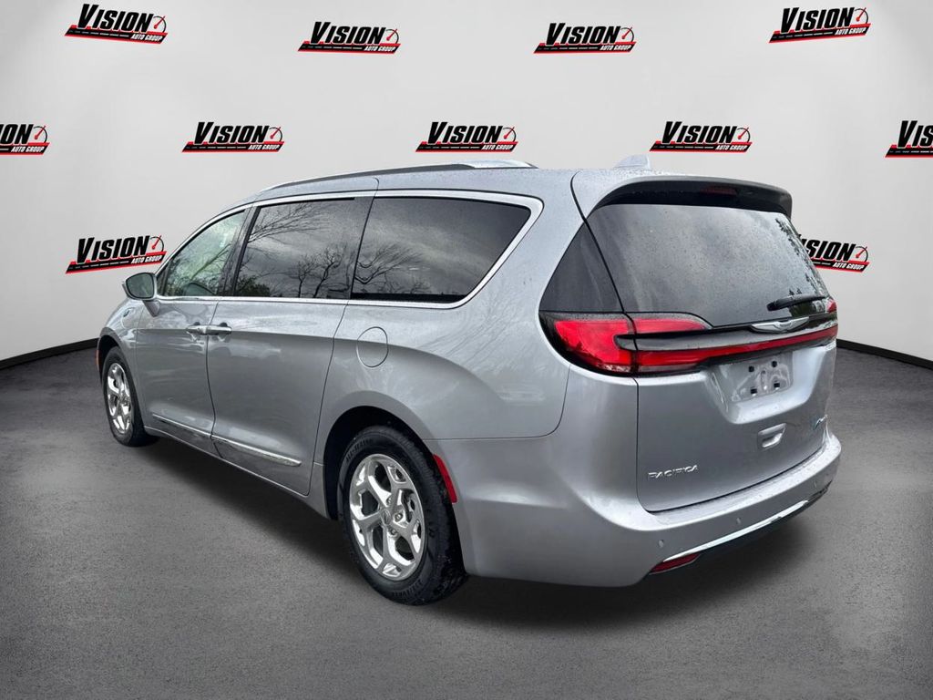 2021 Chrysler Pacifica Hybrid Limited photo 7