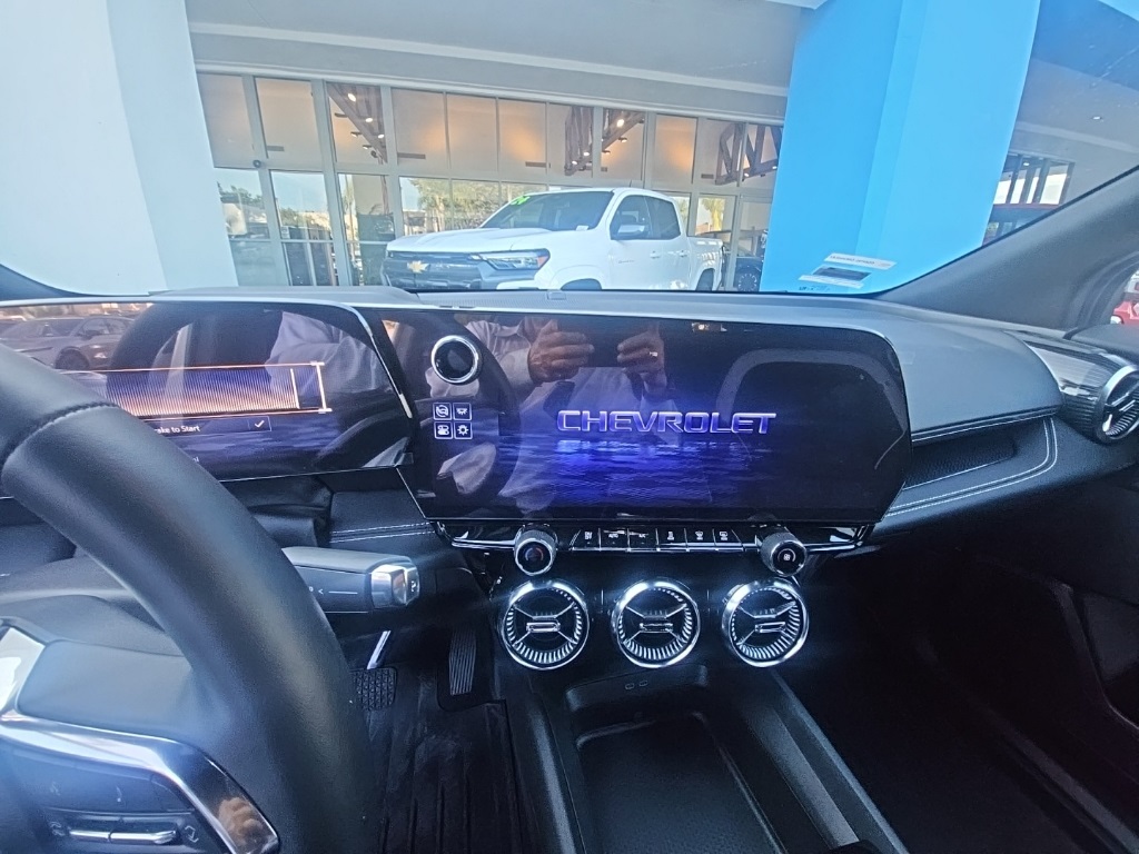 2025 Chevrolet Blazer EV photo 6