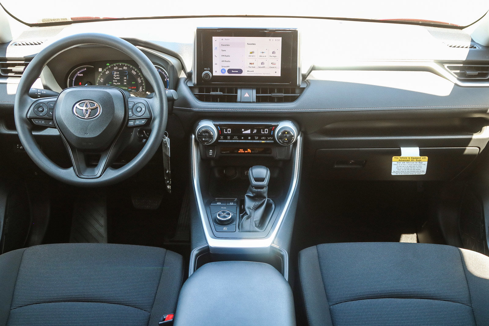 2025 Toyota RAV4 Hybrid LE photo 10