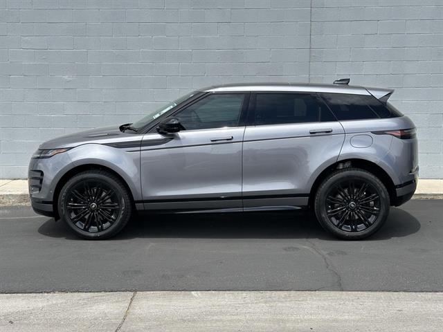 2026 Land Rover Range Rover Evoque Dynamic SE photo 4
