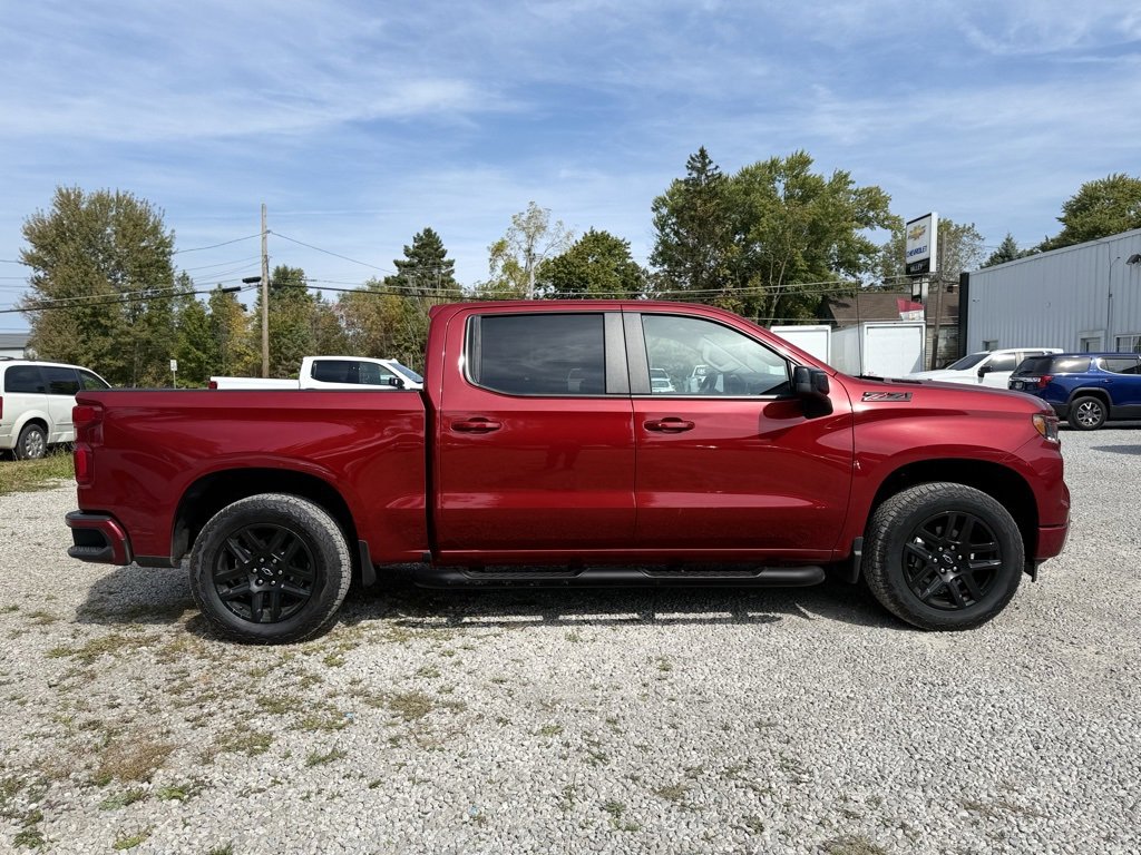 2025 Chevrolet Silverado 1500 RST photo 2