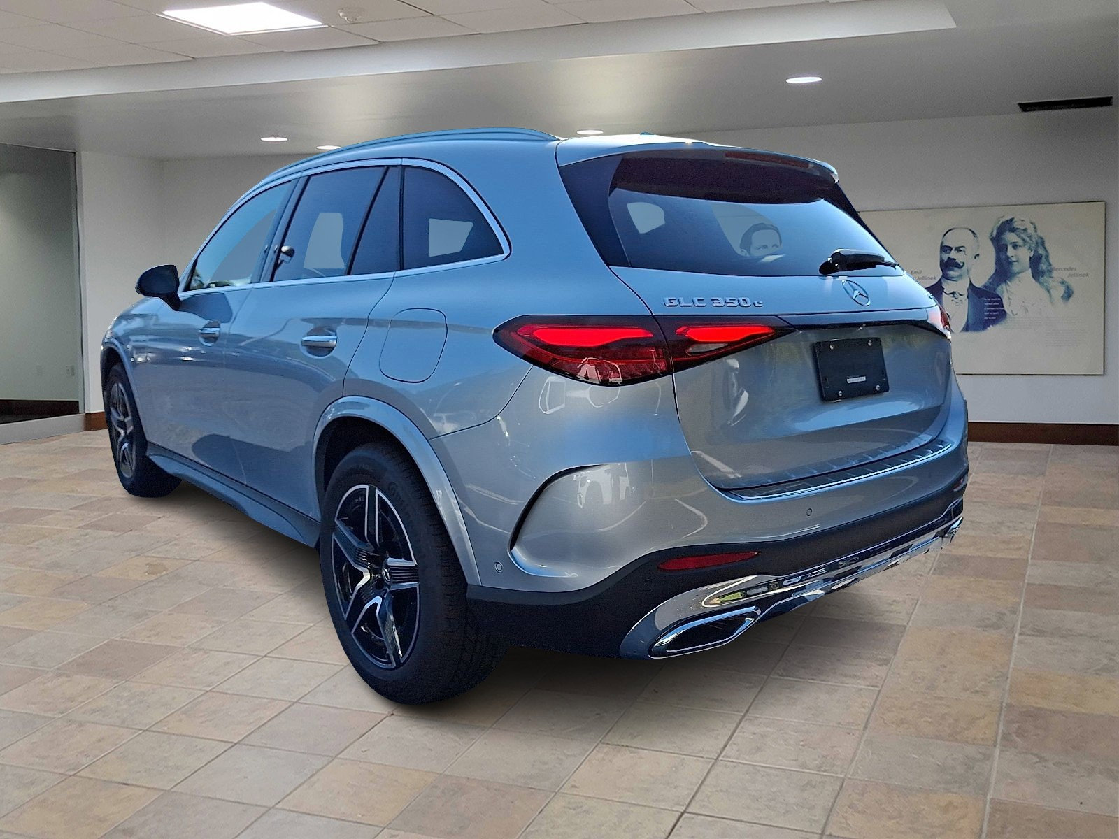 2026 Mercedes Benz GLC 350e 4MATIC photo 4
