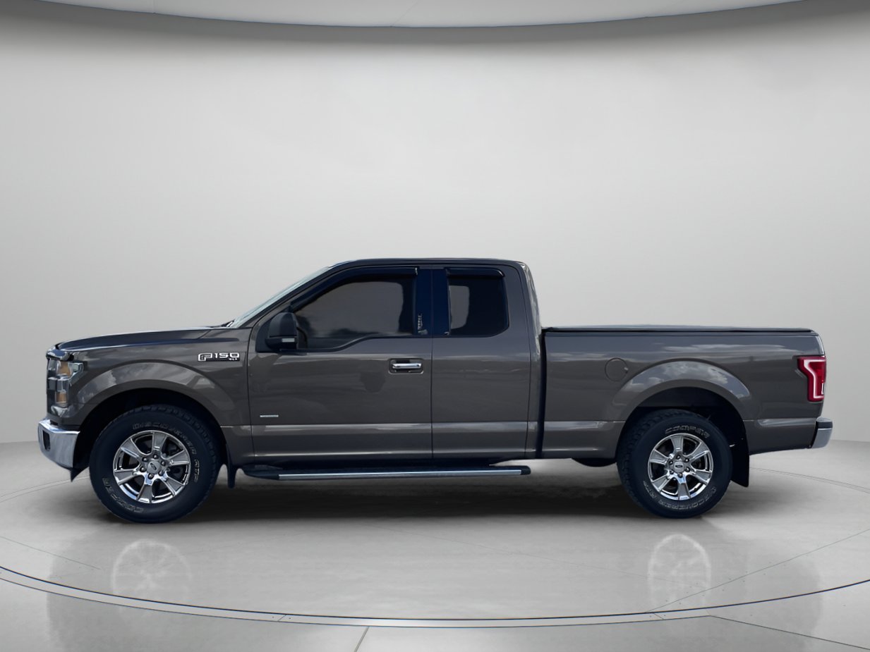 2015 Ford F-150 XLT photo 4