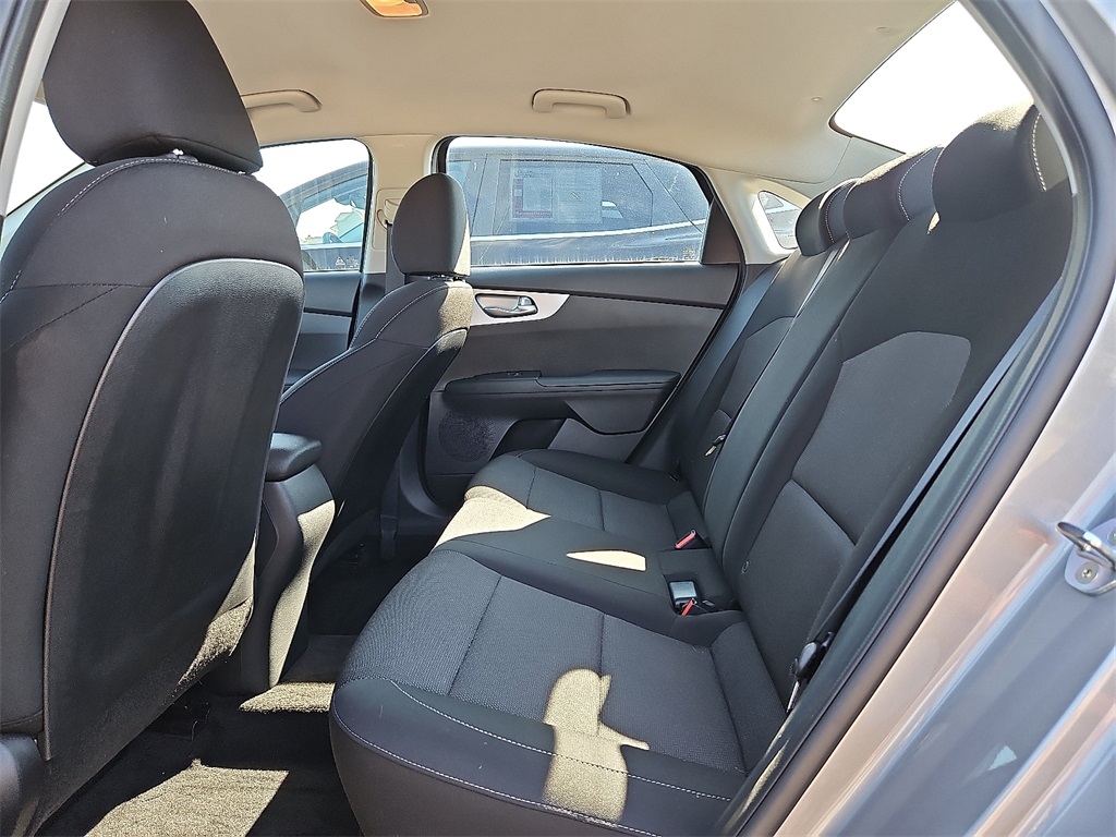 2023 Kia Forte LXS photo 11