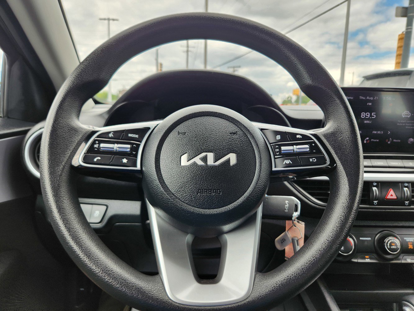 2024 Kia Forte LXS photo 17