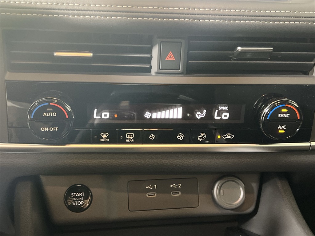 2026 Nissan Rogue SV photo 13