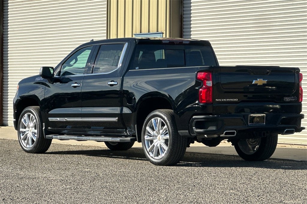 2024 Chevrolet Silverado 1500 High Country photo 4