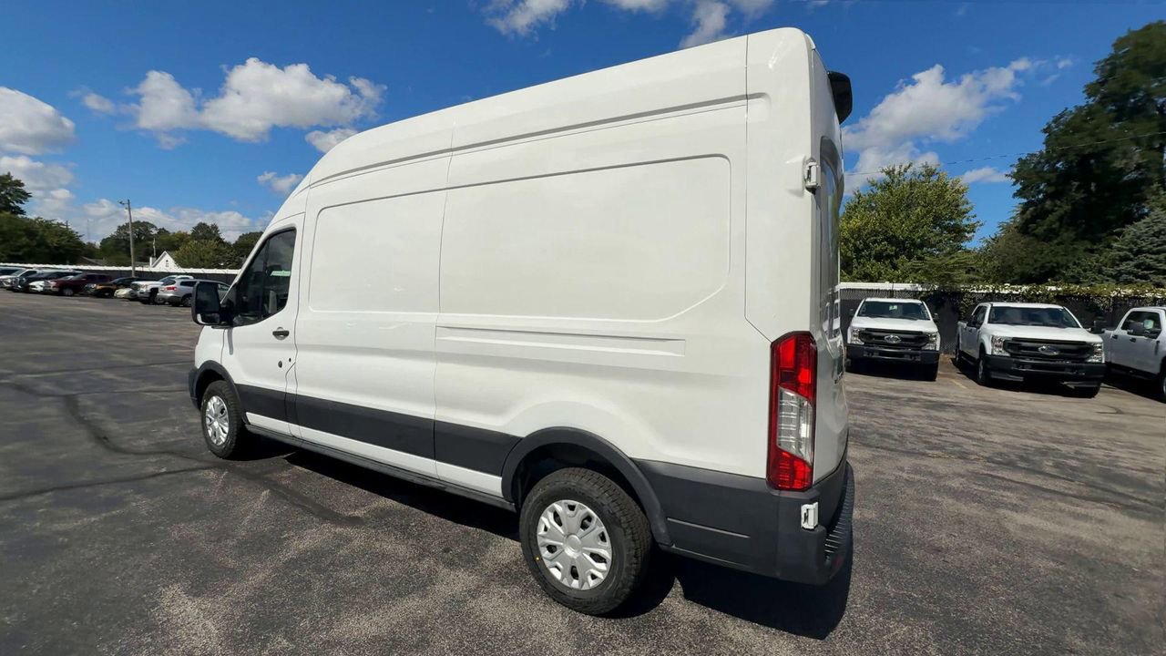 2023 Ford Transit Cargo Van photo 4