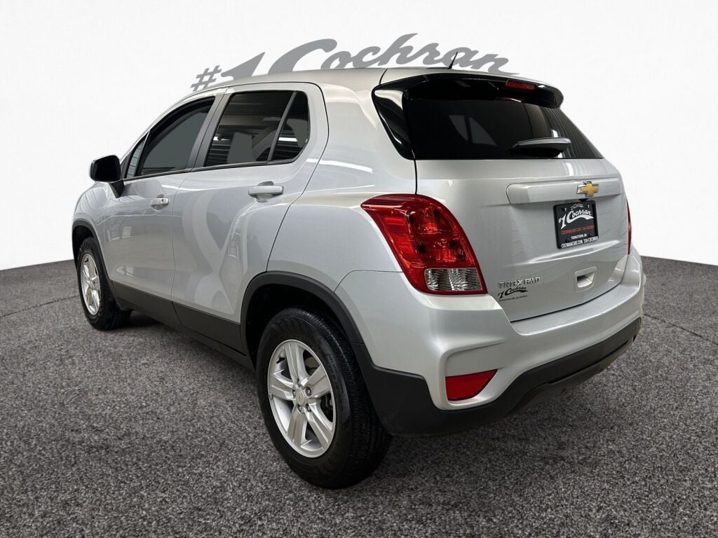 2022 Chevrolet Trax LS photo 13