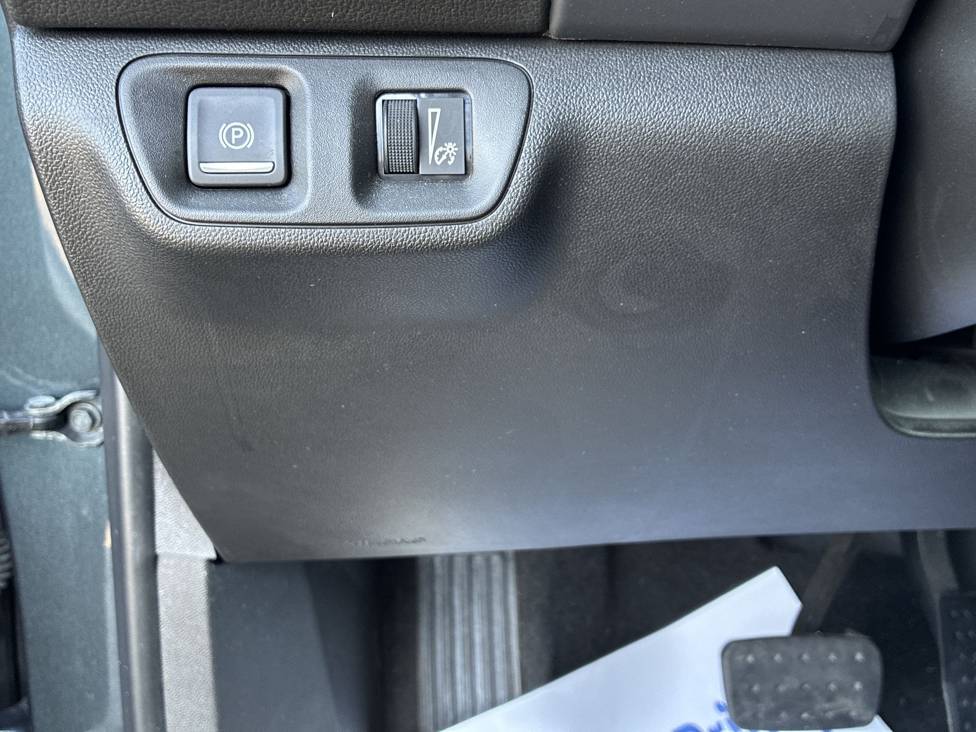 2020 Gmc Acadia SLE photo 17