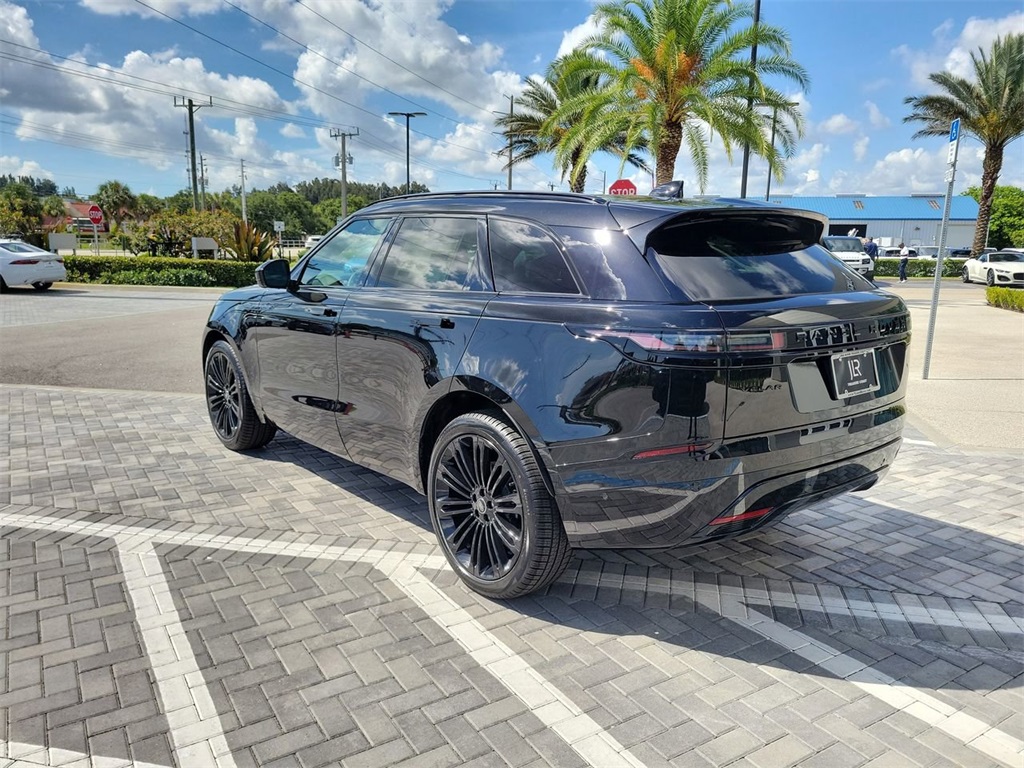 2026 Land Rover Range Rover Velar SE photo 3