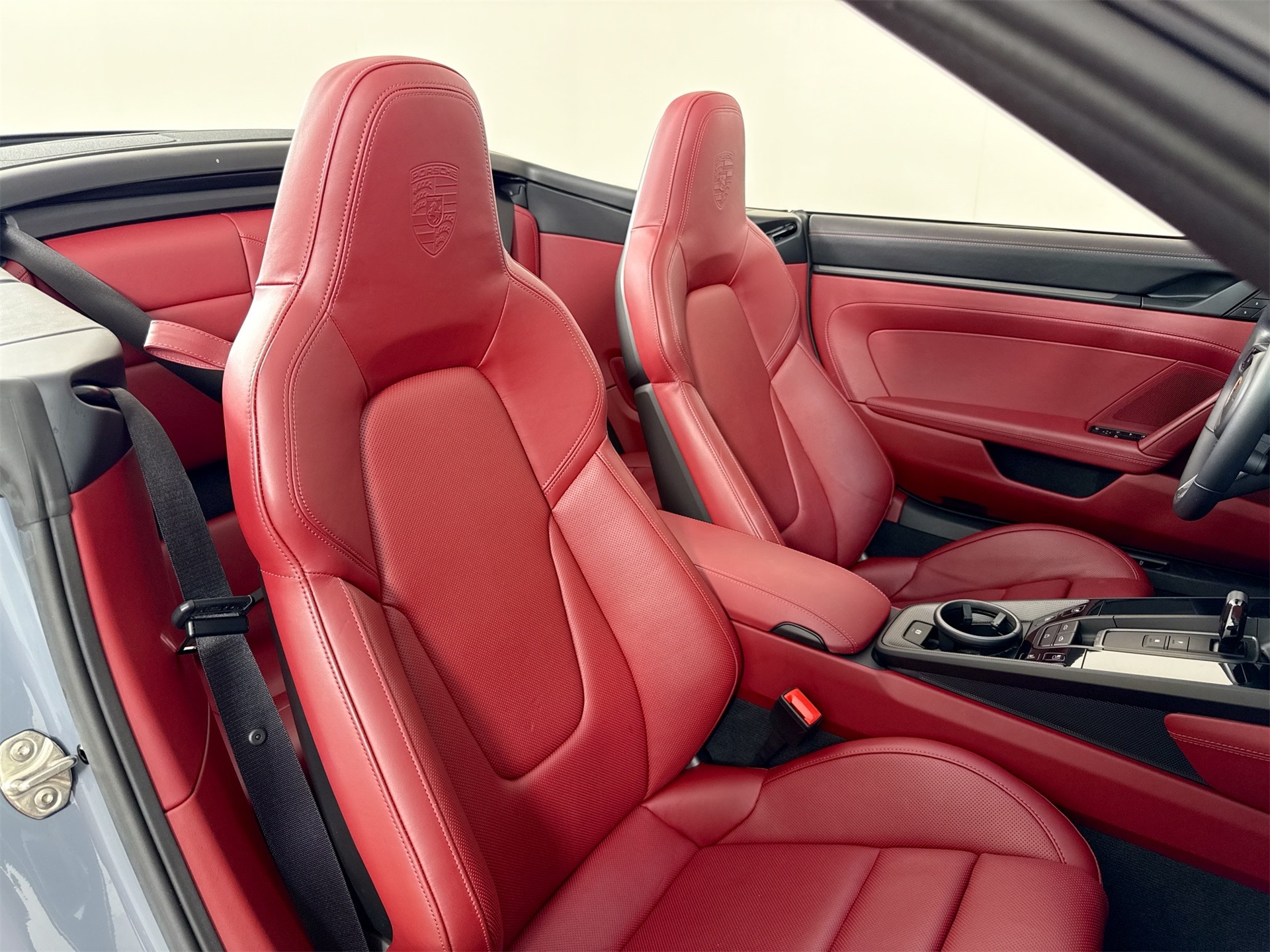 2023 Porsche 911 4 GTS photo 23