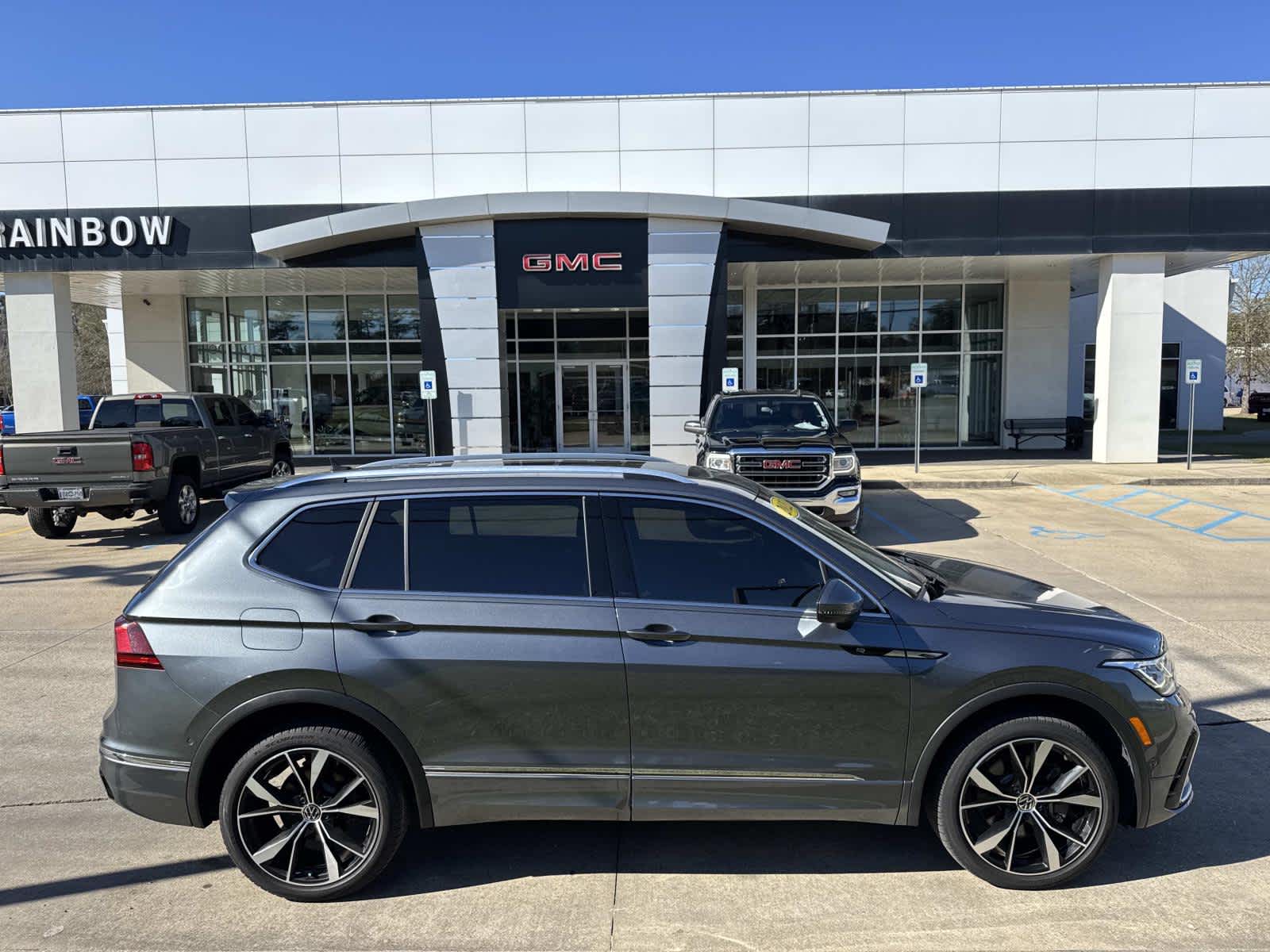 2023 Volkswagen Tiguan SEL R-LINE