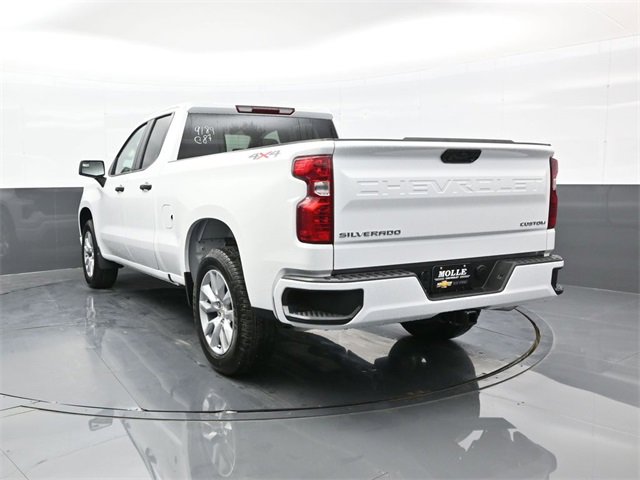 2026 Chevrolet Silverado 1500 Custom photo 3