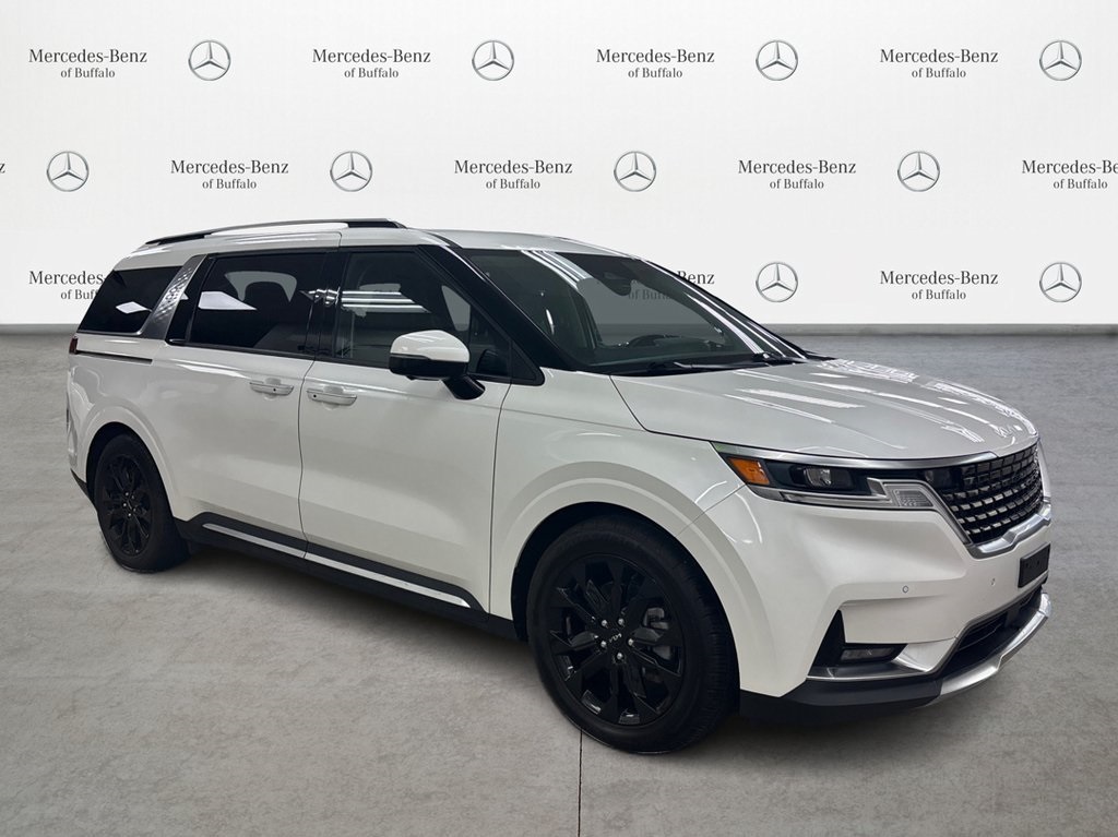 2022 Kia Carnival SX photo 3