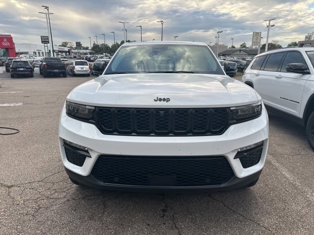 2023 Jeep Grand Cherokee Limited photo 2