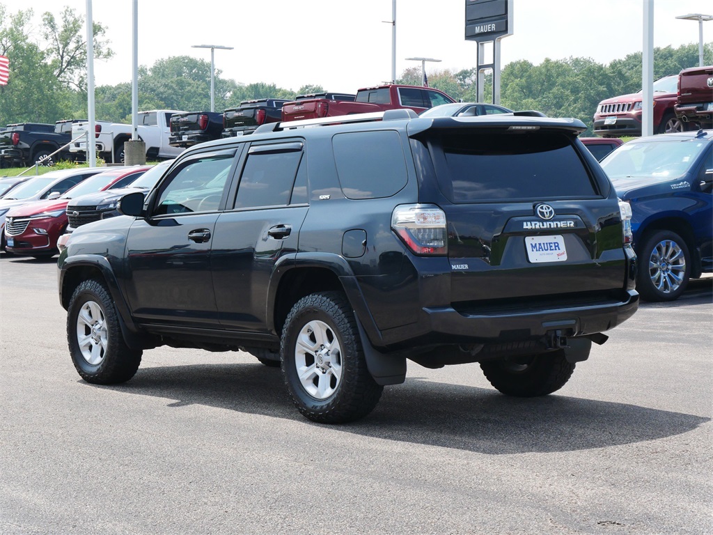 2020 Toyota 4Runner SR5 photo 5