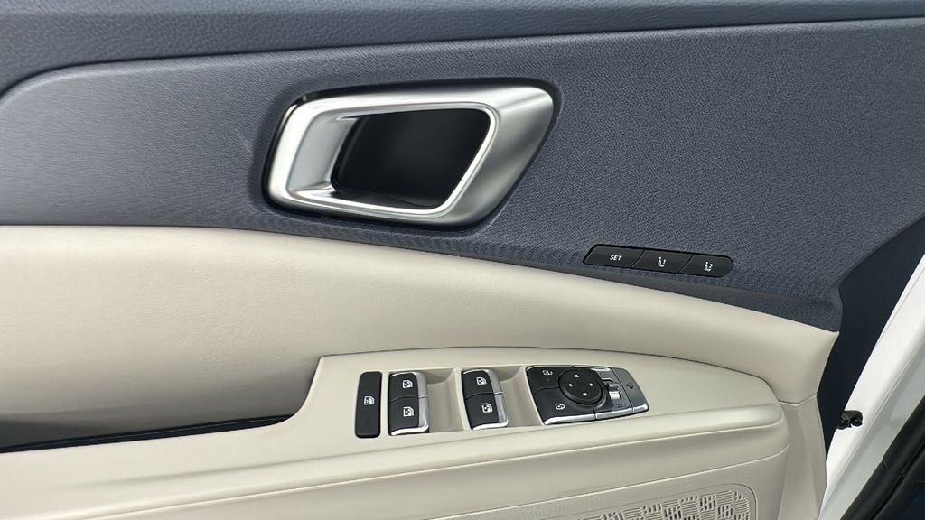 2026 Kia Carnival EX photo 22