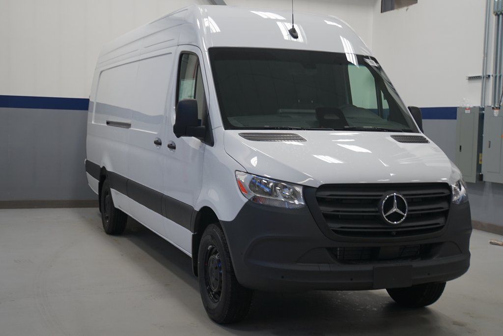 2025 Mercedes-Benz Sprinter Cargo Van Base's photo