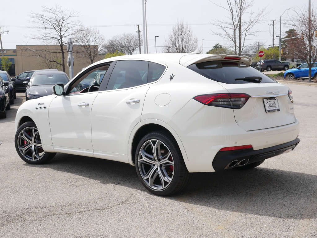 2023 Maserati Levante Modena photo 9